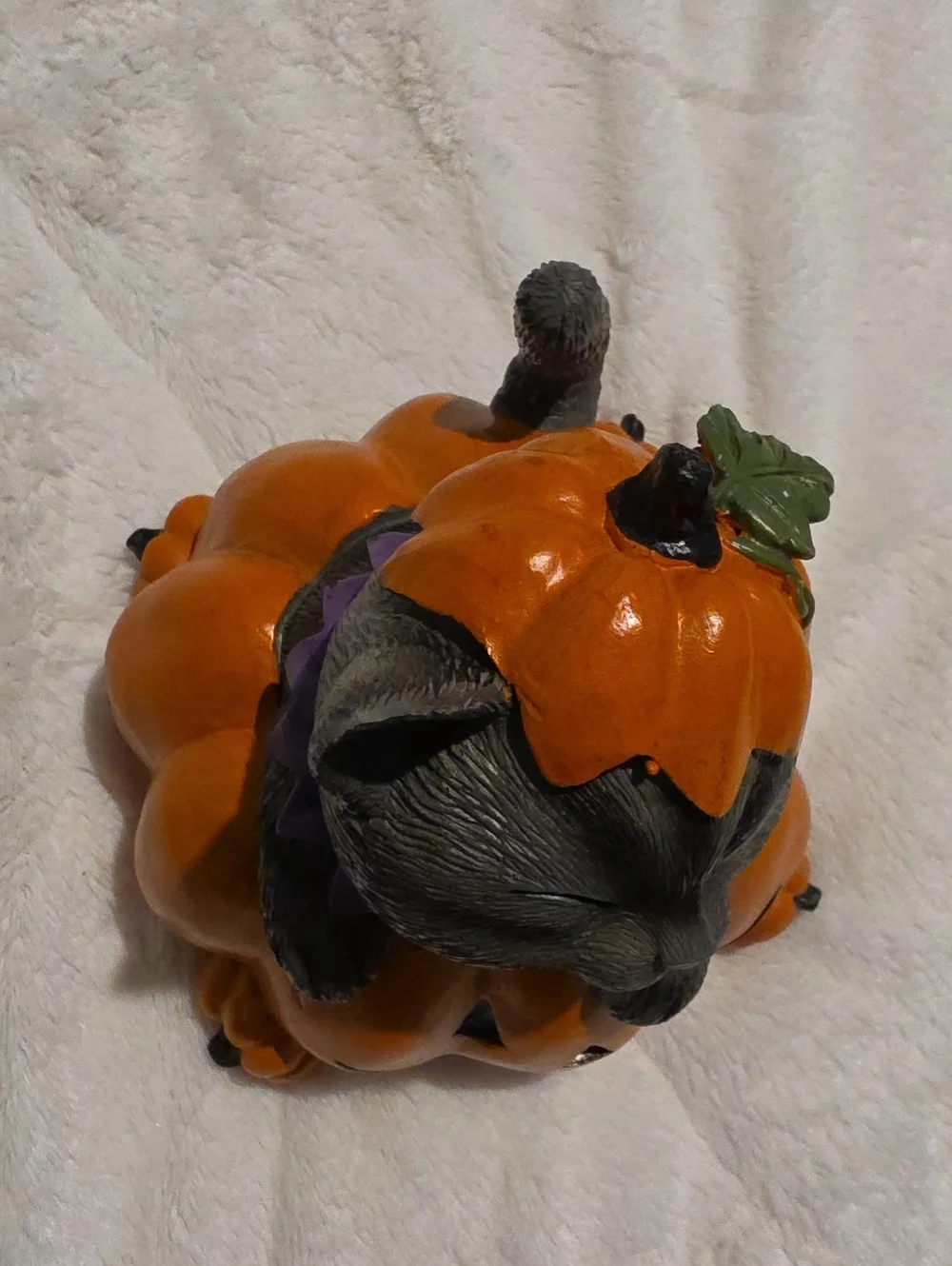 Halloween Pumpkin Cat Figure